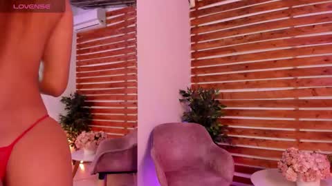 Snapshot of megan_raiin chatting on September 10, 8:59 am megan_raiin online show from September 10, 8:59 am