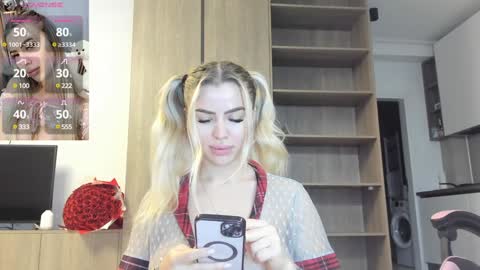 Snapshot of megan_ros_ chatting on January 26, 6:07 am Megan online show from January 26, 6:07 am