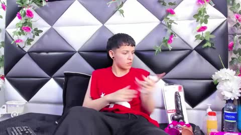 megan_thompsonn_ online show from October 1, 2:32 am