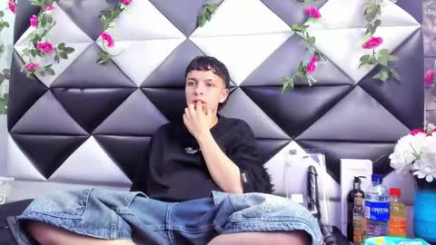 megan_thompsonn_ online show from October 18, 2:38 am