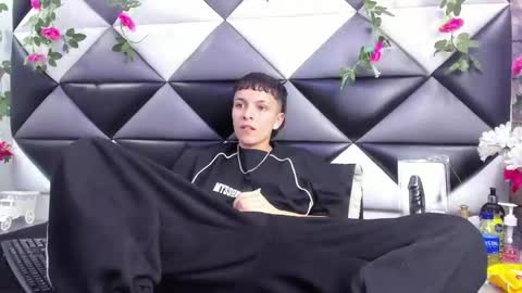 megan_thompsonn_ online show from October 5, 3:48 am