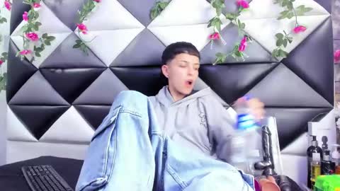 megan_thompsonn_ online show from October 28, 2:34 am