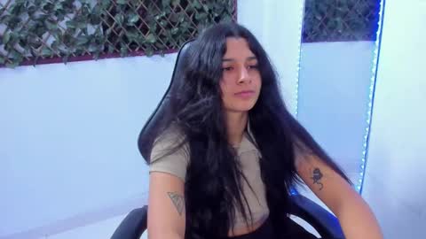 megan white 01  online show from February 17, 10:51 am