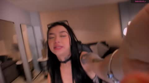 Megan Cross online show from November 8, 4:37 am