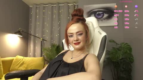 MeganieX online show from December 5, 2:55 am