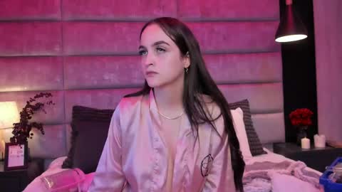 meganmonroee_ online show from March 22, 11:42 pm