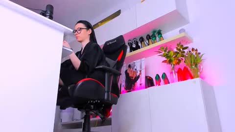 Megan online show from March 15, 7:06 pm