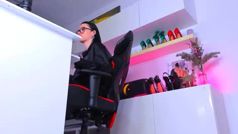 Megan online show from February 5, 8:01 pm