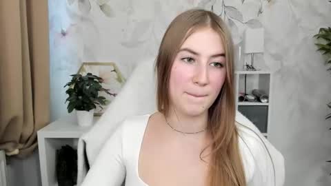 Megan online show from October 28, 2:29 pm