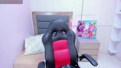 M E G A N  online show from October 25, 12:38 pm