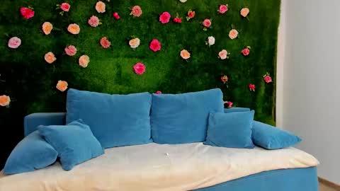 megatitts_ online show from October 10, 8:35 pm