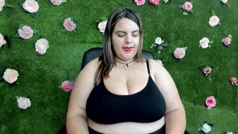 megatitts_ online show from September 23, 7:09 pm