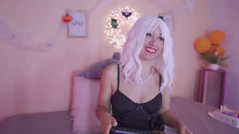 Meggie 1J online show from November 1, 1:50 am