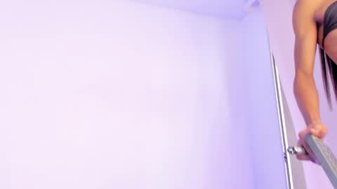 meghanallen_ online show from April 9, 8:36 pm