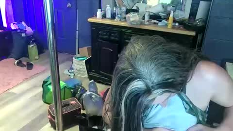 meghan online show from April 17, 10:01 pm