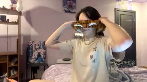 Megan online show from November 24, 12:15 pm