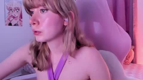 Mei  online show from April 22, 9:33 pm