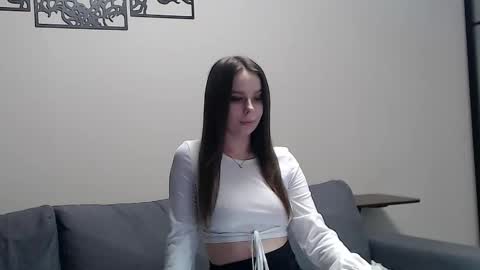 meladams online show from March 1, 8:21 pm