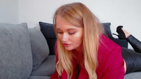 Melania online show from October 28, 11:11 am