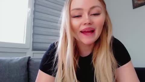 Melania online show from April 29, 11:48 am