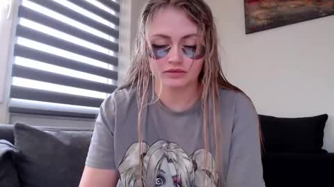 Melania online show from January 10, 12:26 pm