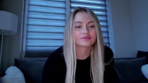 Melania online show from December 19, 1:07 pm