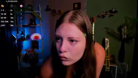 melani_bumm online show from October 24, 7:25 pm