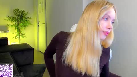 Melanie online show from October 23, 12:34 am