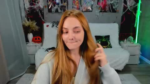 MelanieAlves online show from November 1, 7:02 pm