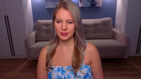 Melanie Bennett online show from March 31, 8:48 am