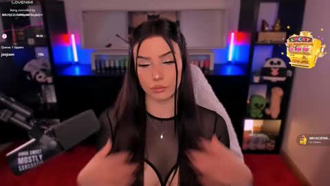 Melanie  online show from December 1, 7:34 pm