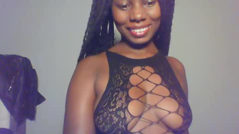 Snapshot of melanin_sassy96 chatting on January 26, 1:20 am bad lil shawry online show from January 26, 1:20 am
