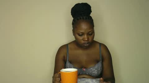 melaningoddess30 online show from February 7, 8:55 am