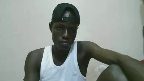 Snapshot of melaninsexyguy chatting on September 8, 7:13 pm melaninsexyguy online show from September 8, 7:13 pm