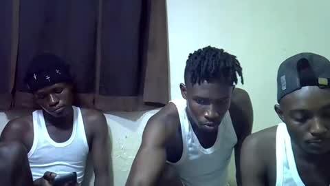 Snapshot of melaninsexyguy chatting on September 18, 7:29 pm melaninsexyguy online show from September 18, 7:29 pm