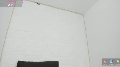 melannie roses online show from February 25, 8:42 pm