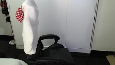 Melannie online show from February 20, 2:44 am