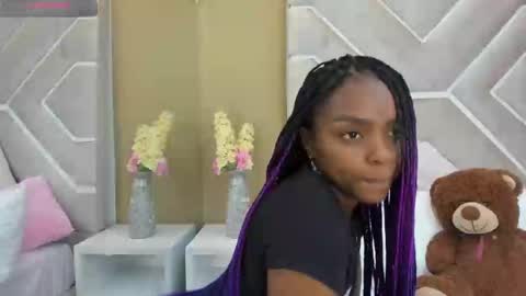 Melanie online show from February 27, 5:37 pm