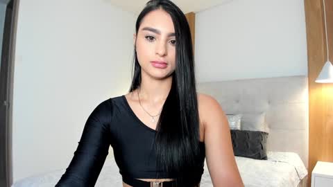 Snapshot of melanyrosse chatting on January 18, 3:05 pm Melany online show from January 18, 3:05 pm