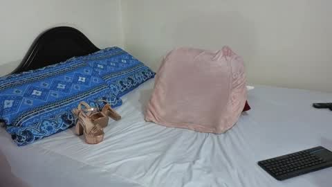 melihotxxx online show from March 31, 12:33 am