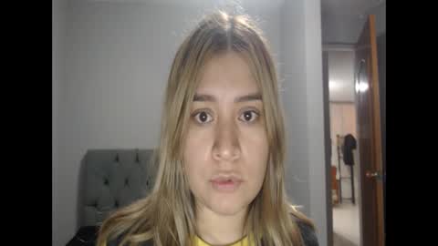 meliinna_xxx online show from November 25, 2:54 am