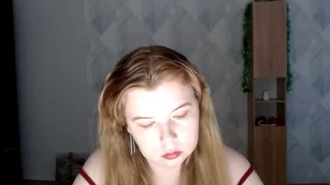 Melina online show from December 4, 10:26 am