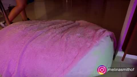 MelinaSmith  online show from September 15, 1:51 am