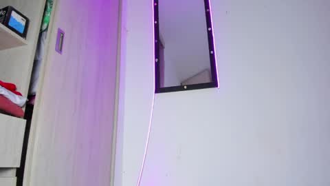 M E L I N A  online show from April 23, 9:16 pm