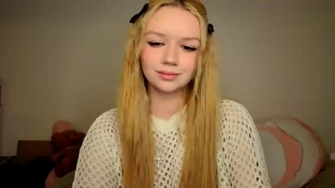 Mel or Lissa 3 Welcome here online show from June 18, 8:25 pm