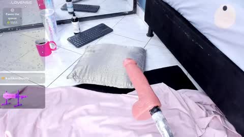 melissa_23_ online show from March 26, 12:10 pm