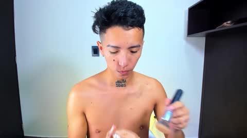 M E L I S S A  online show from November 3, 4:08 pm