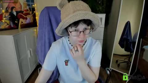 Melissa online show from September 28, 3:21 pm