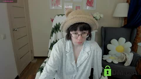 Melissa online show from June 7, 3:50 pm