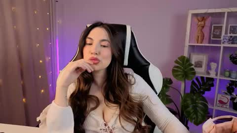 Melissa online show from February 15, 7:51 am